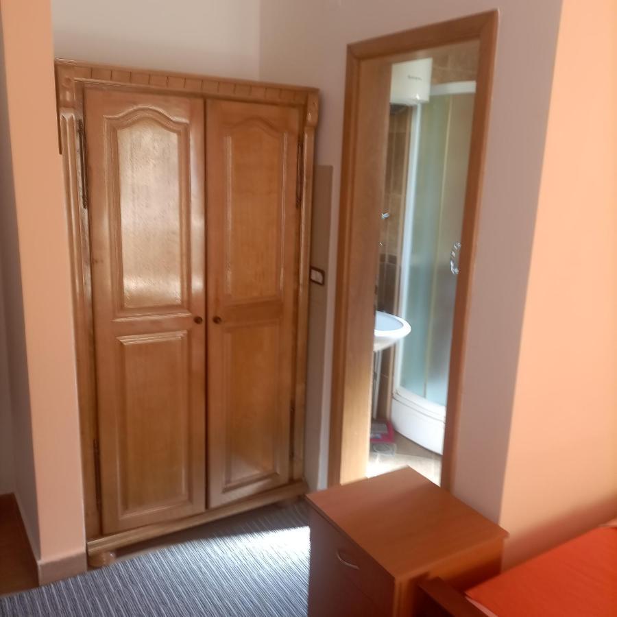 Lale Na Moru Budva