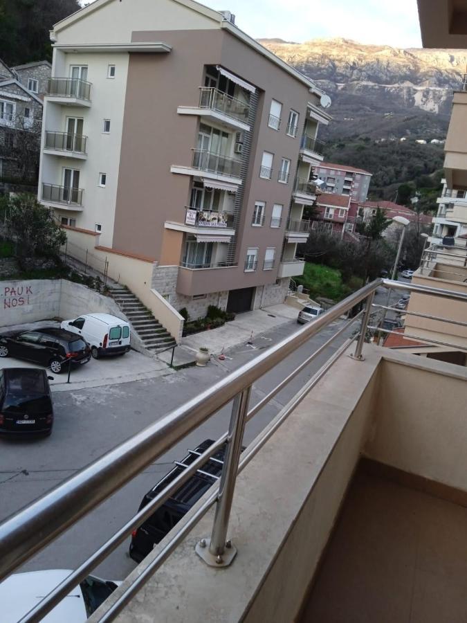 Lale Na Moru Budva
